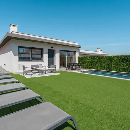 Aqua Villa, With Jacuzzi And Private Pool Casa de Férias Santa Barbara (Lisbon)
